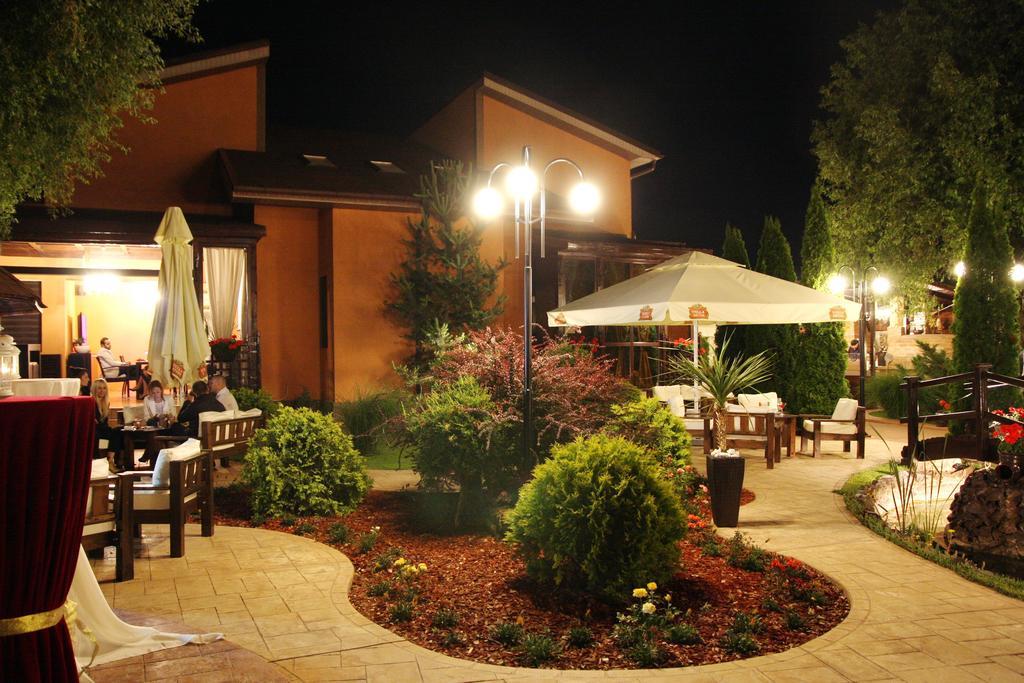 Rixo'S Guesthouse Cîrcea Dış mekan fotoğraf