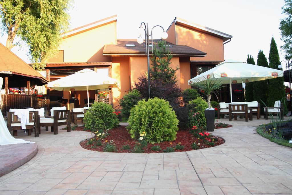 Rixo'S Guesthouse Cîrcea Dış mekan fotoğraf