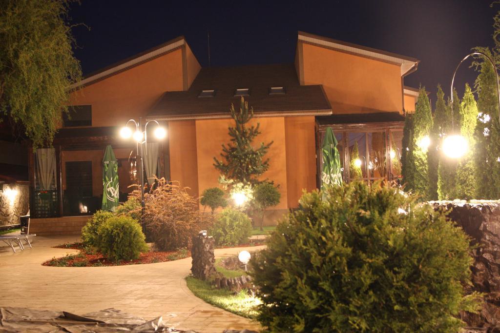 Rixo'S Guesthouse Cîrcea Dış mekan fotoğraf