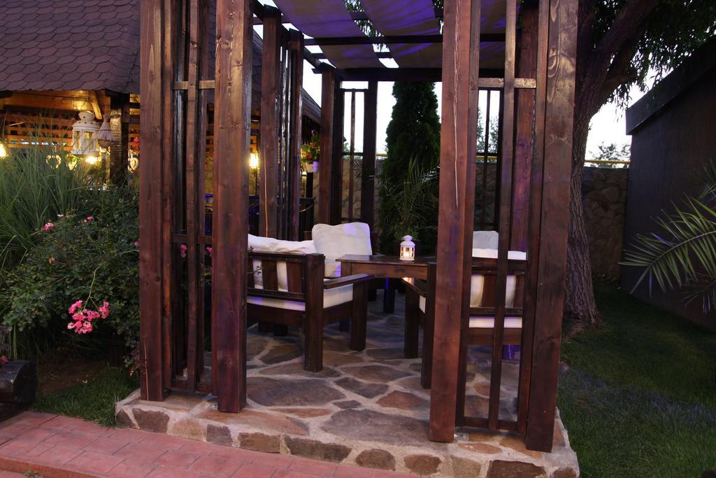 Rixo'S Guesthouse Cîrcea Dış mekan fotoğraf