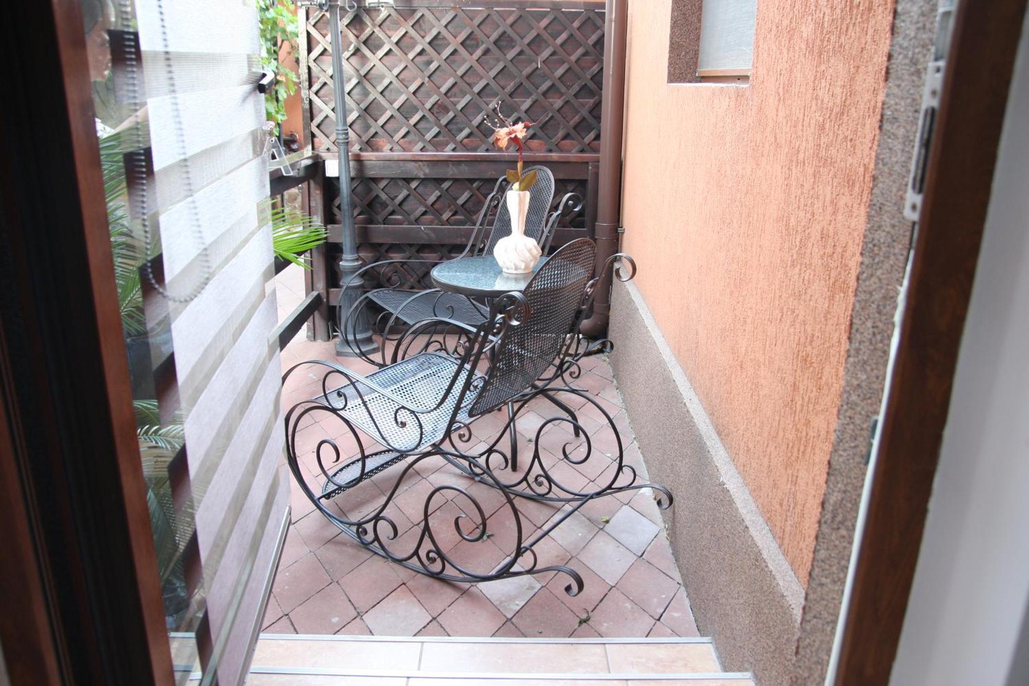 Rixo'S Guesthouse Cîrcea Dış mekan fotoğraf