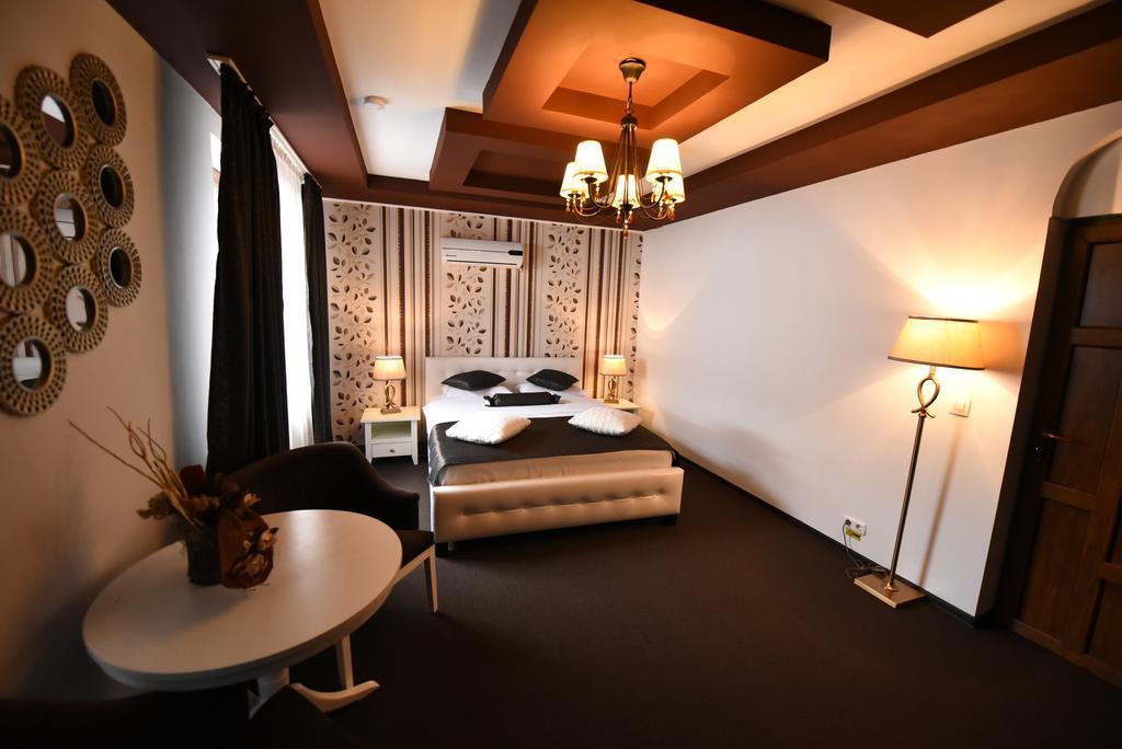 Rixo'S Guesthouse Cîrcea Dış mekan fotoğraf